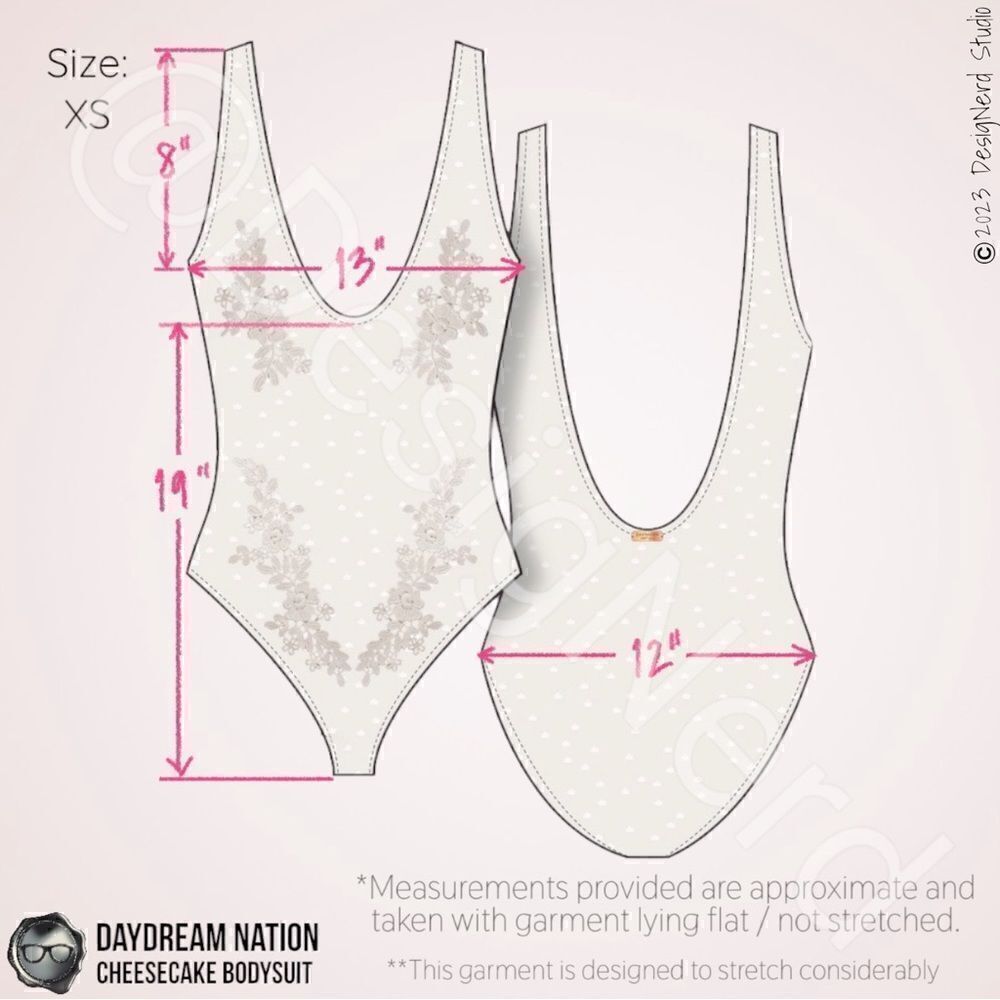 DAYDREAM NATION CHEESECAKE FLORAL APPLIQUÉ BODYSUIT IN WHITE VINTAGE LACE NWT - Picture 11 of 15